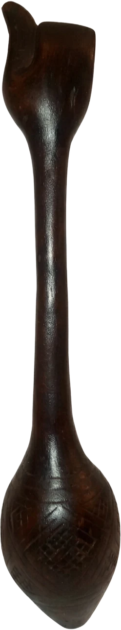 Sifflet Yombe en bois, Kongo-Central — vue de la tête sculptée