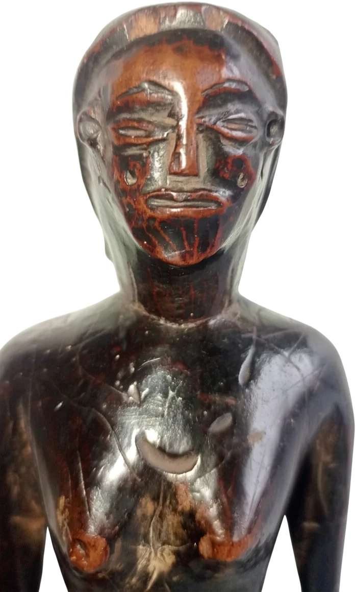 Statue féminine en bois, art africain